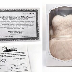 Professionally Preserved Wedding Dress | Size 2–4 | Strapless Tulle Gown 🤍